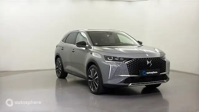 DS Automobiles DS 7 view 3