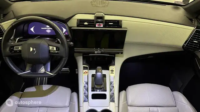 DS Automobiles DS 7 view 11