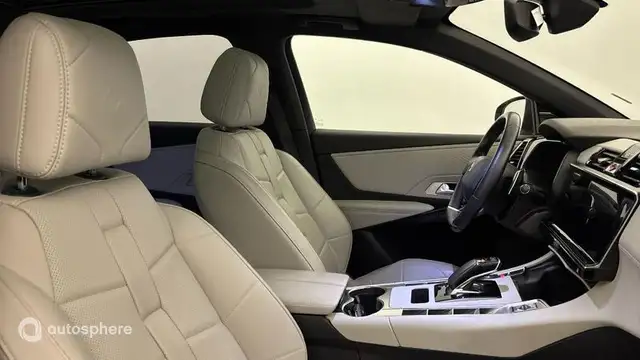 DS Automobiles DS 7 view 15