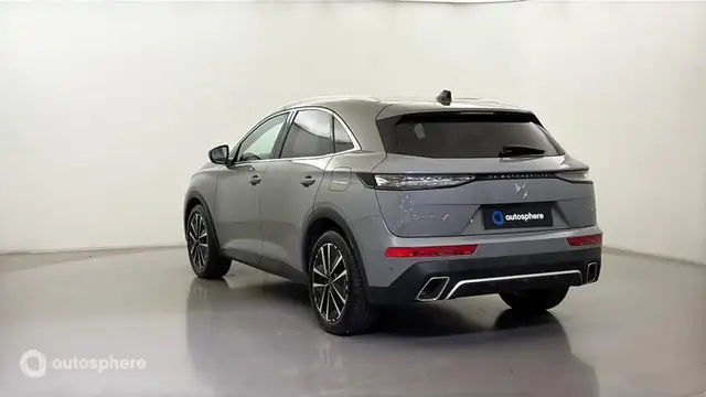DS Automobiles DS 7 view 8
