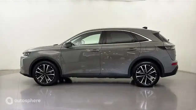 DS Automobiles DS 7 view 7