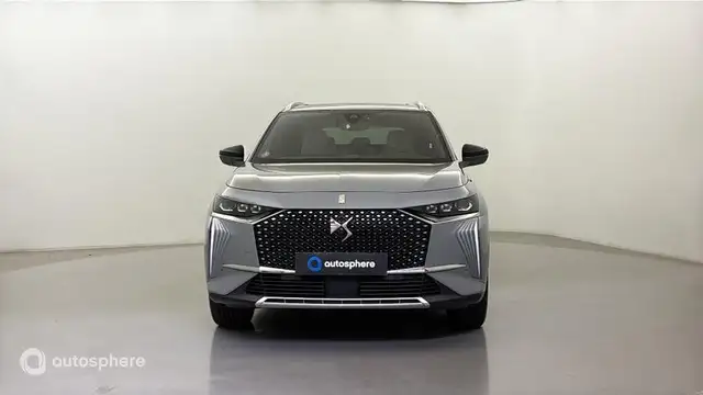 DS Automobiles DS 7 view 2