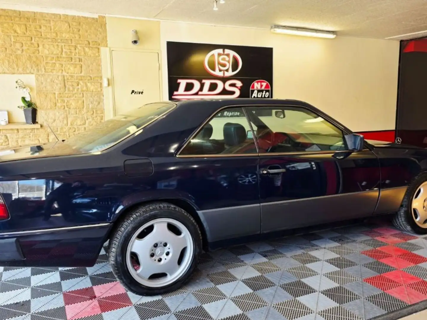 Mercedes-Benz 300 CE C124 12V Pour export Azul - 1