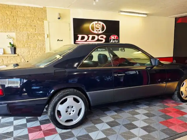 Mercedes-Benz 300 CE C124 12V EN L ETAT ROULANTE