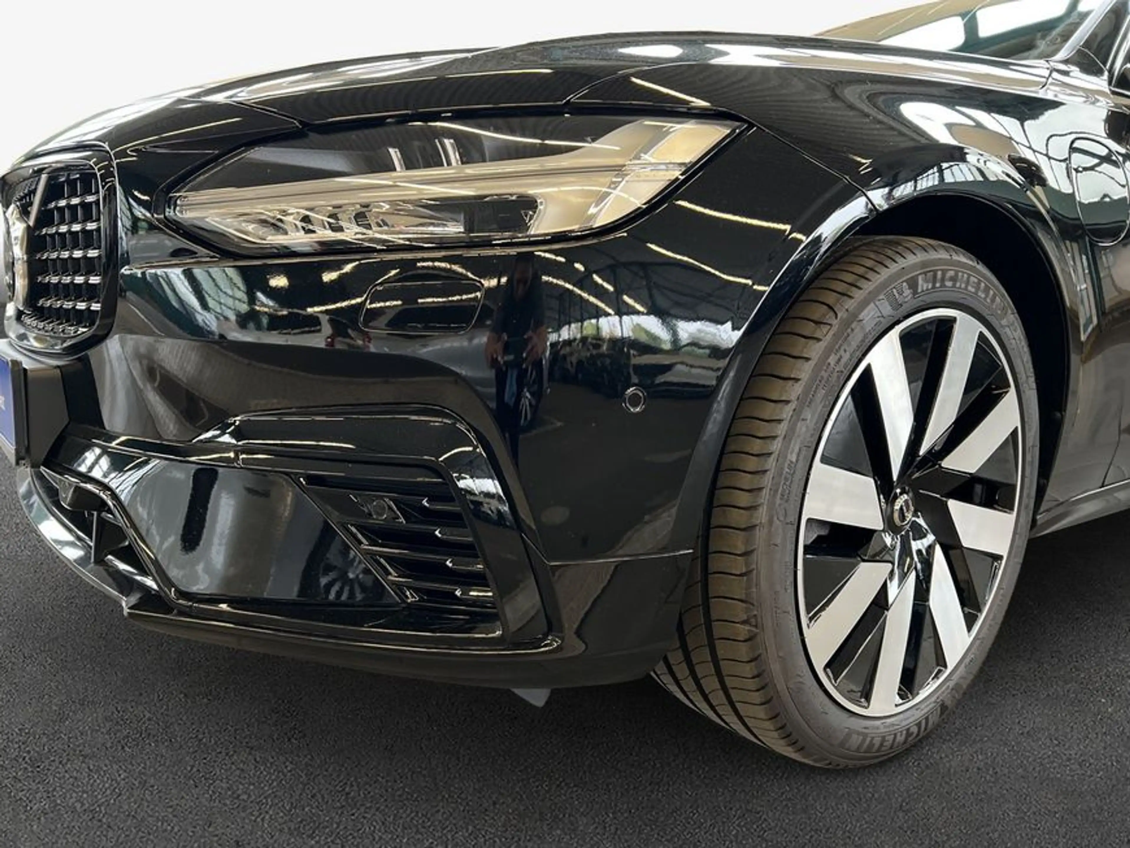 Volvo V90 T8 AWD Plus-Dark Nappaleder m. Sitzbelüftung R — photo 7