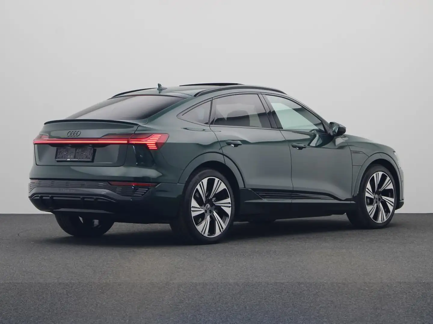 Audi Q8 e-tron Sportback S-LINE 55 QUATTRO 408 PK Verde - 2