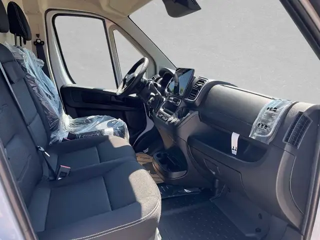 Fiat Ducato view 3