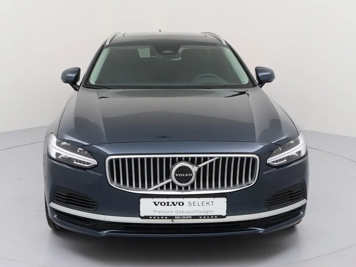 Volvo V90 T8 AWD Ultra Bright Recharge Plug-In Hybrid *360*Massage* Blau - 2