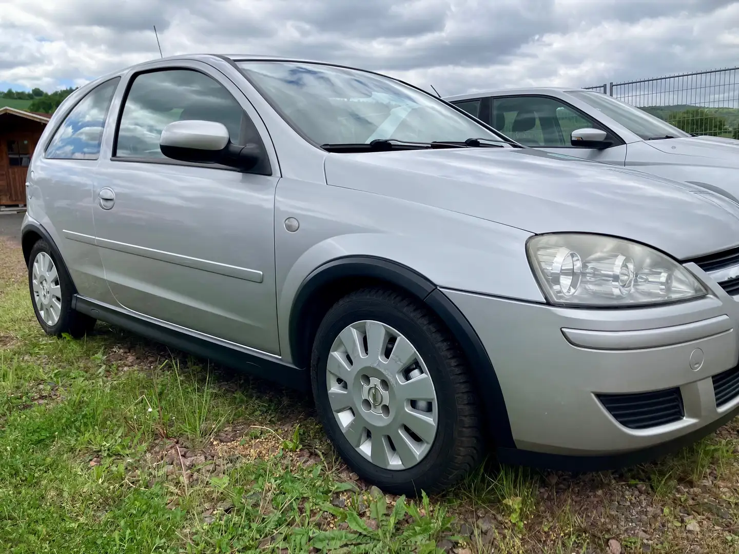 Opel Corsa 1.4 Twinport  HU/AU/SERVICE neu Silber - 2