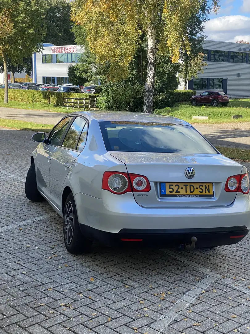 Volkswagen Jetta 1.6 Comfortline - 2