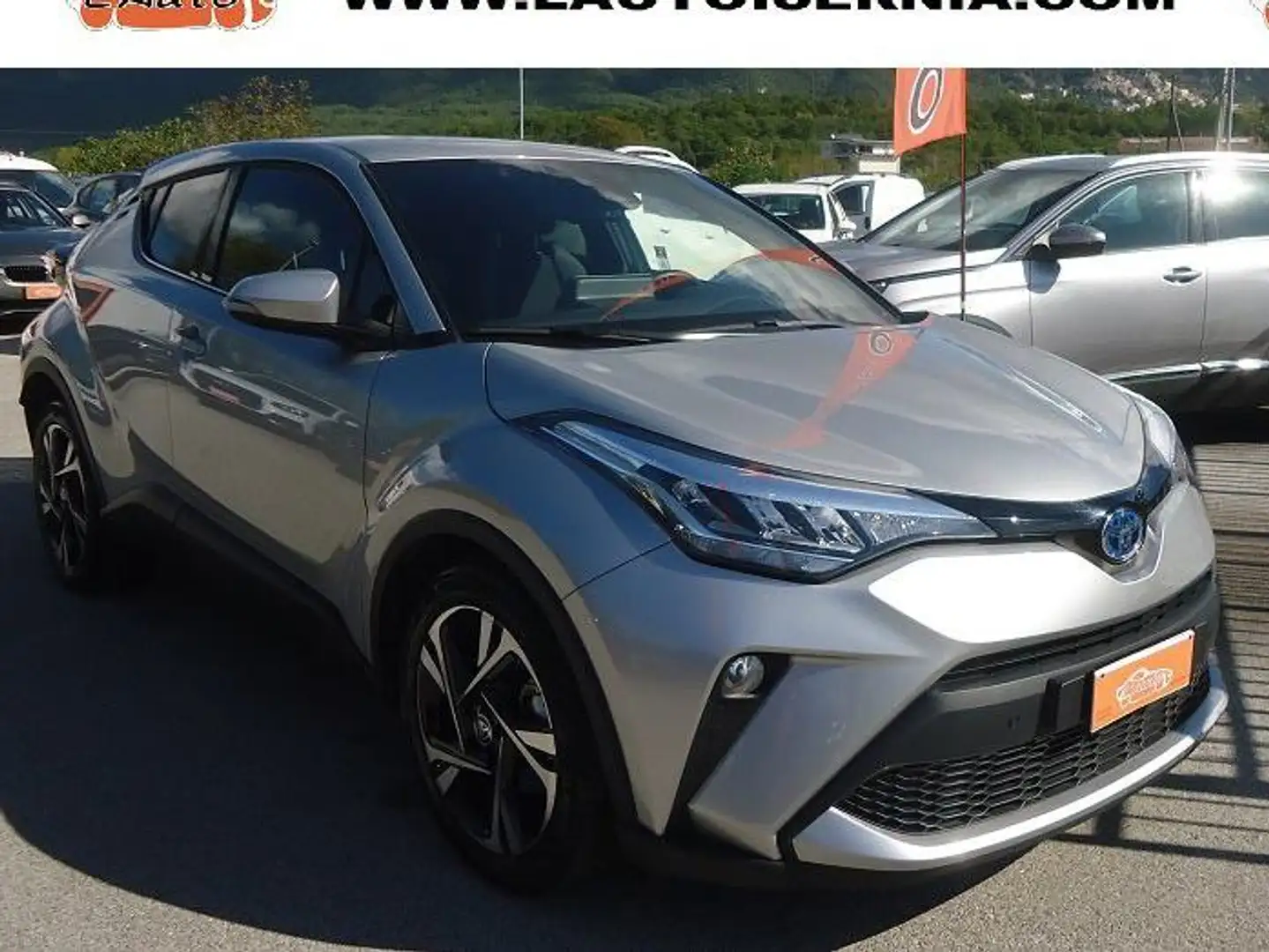 Toyota C-HR 1.8h Trend e-cvt Argento - 1