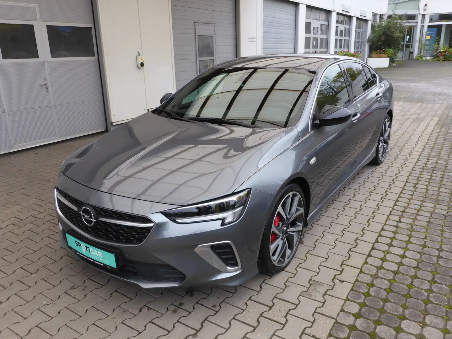 Opel Insignia GSi 4x4 Grau - 1