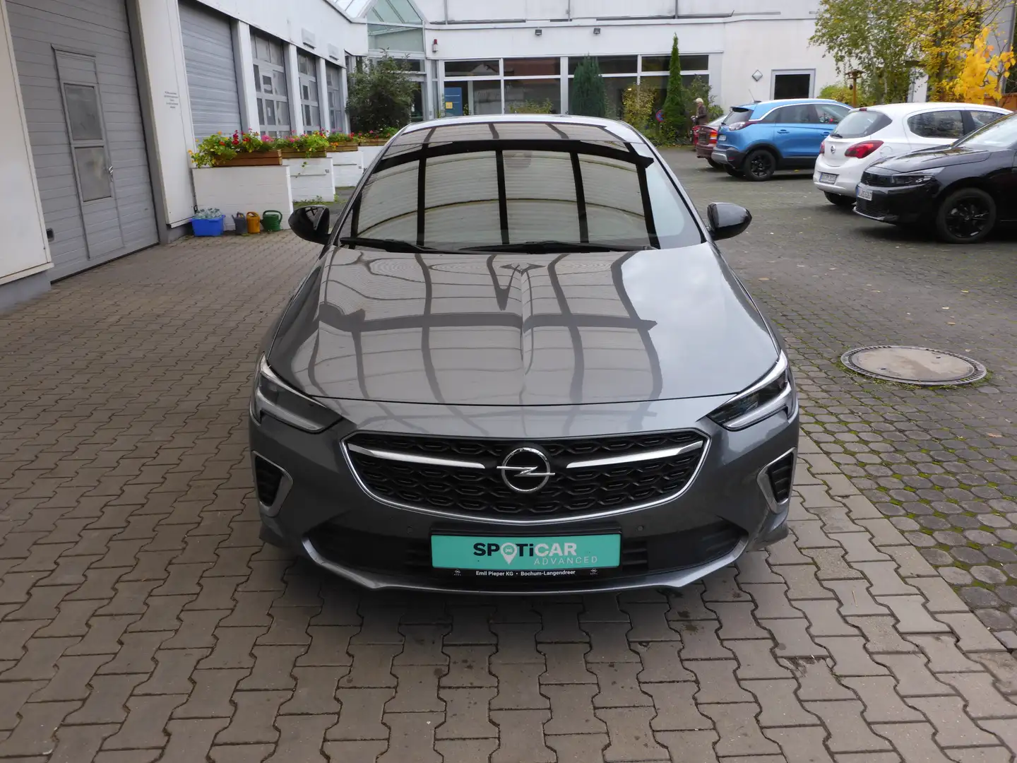 Opel Insignia GSi 4x4 Grau - 2