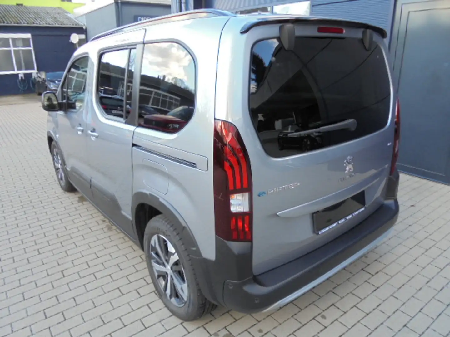 Peugeot Rifter GT L1 Elektromotor 136 Plateado - 2