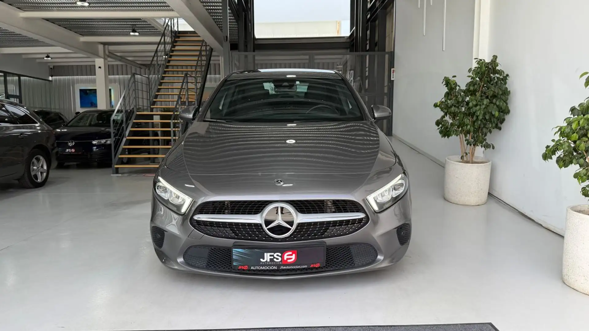 Mercedes-Benz A 180 1.5D 115CV Grau - 2