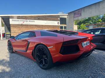 V12 6.0L LP700-4 E-Gear