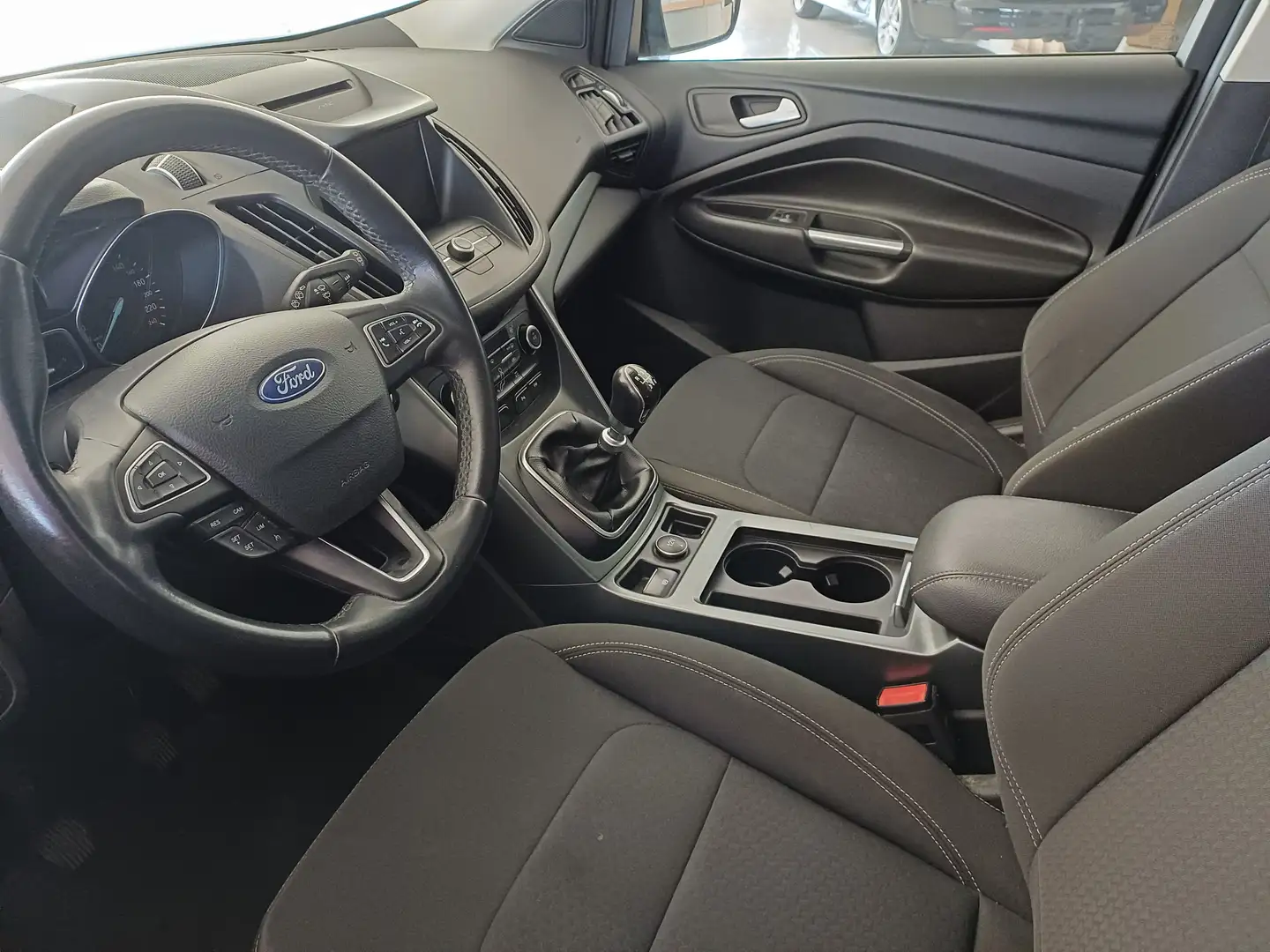 Ford Kuga Kuga 1.5 TDCi 2x4 Trend - 2