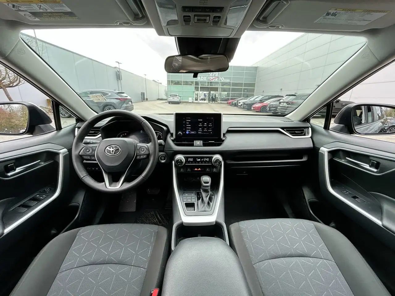 Toyota RAV 4 снимка Toyota RAV 4