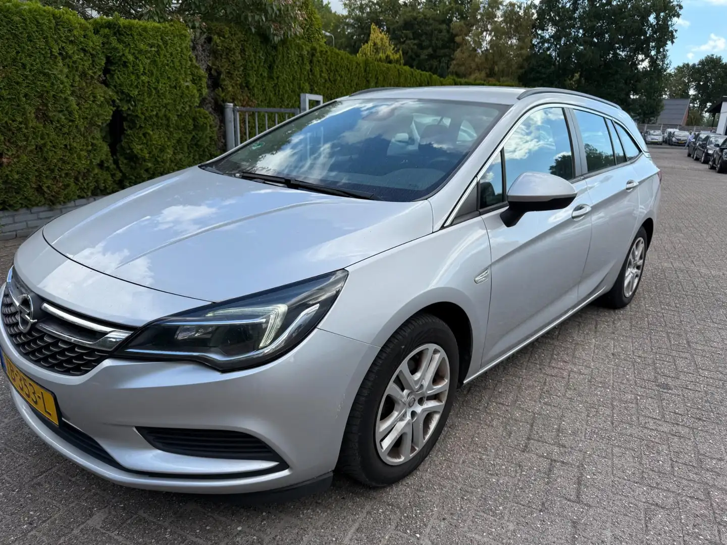 Opel Astra Sports Tourer 1.6 CDTI Business+ ECC NAVI APPLE CA Gris - 1