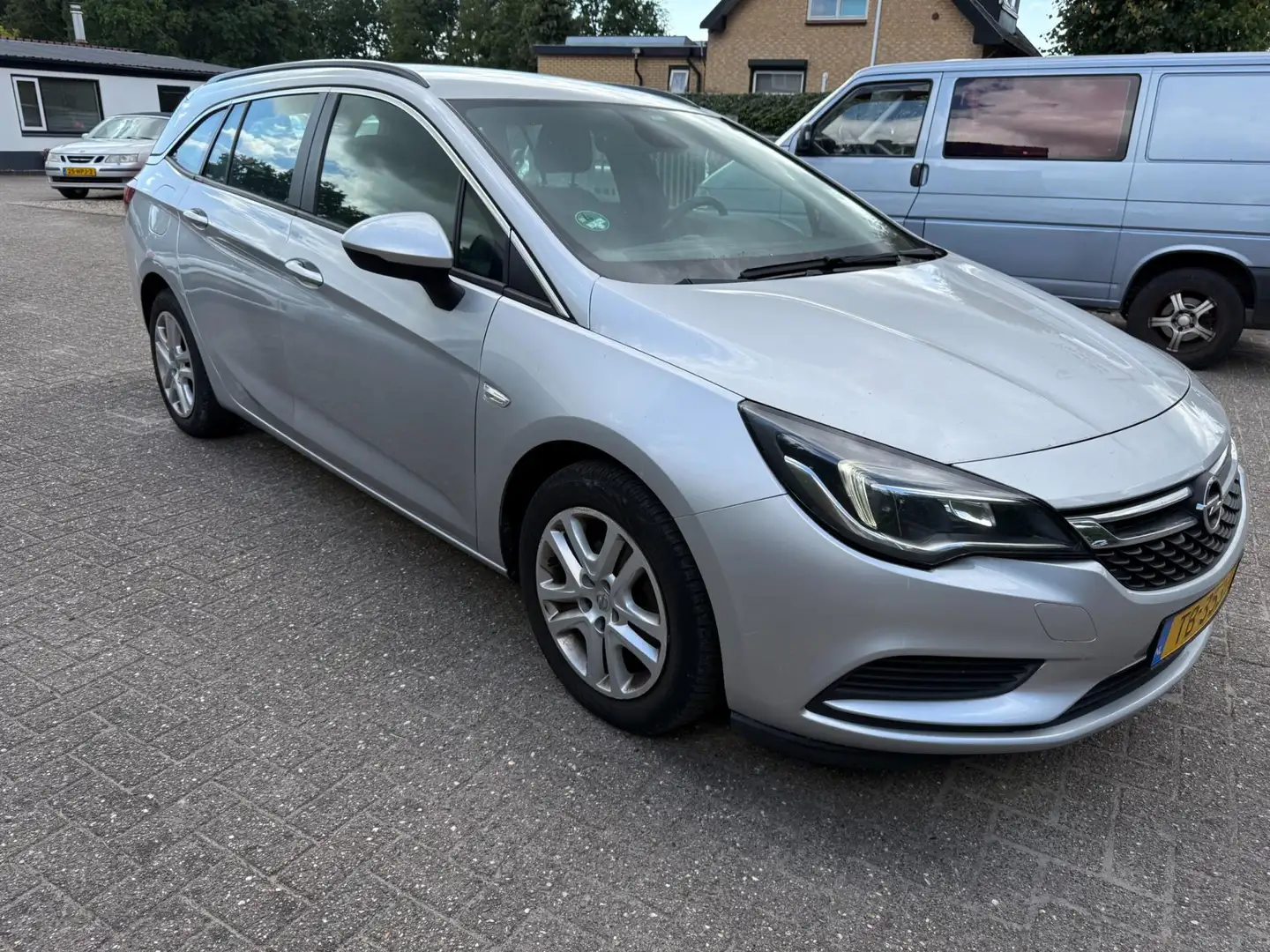 Opel Astra Sports Tourer 1.6 CDTI Business+ ECC NAVI APPLE CA Gris - 2