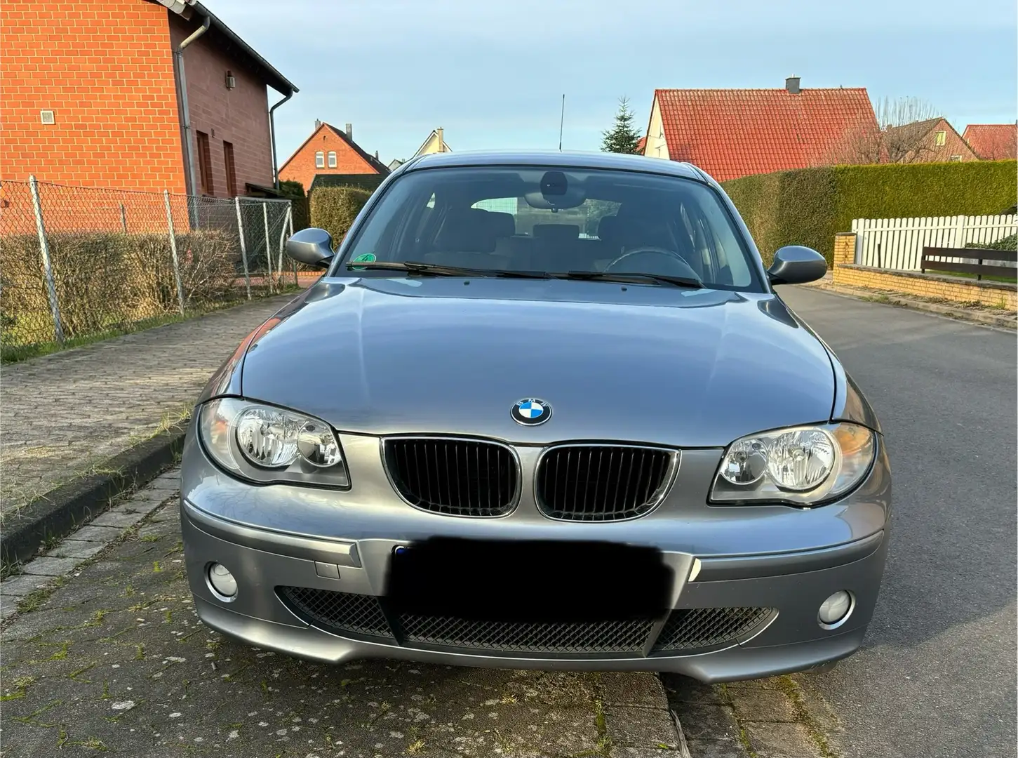 BMW 118 Erbstück in gepflegtem Zustand Grau - 2
