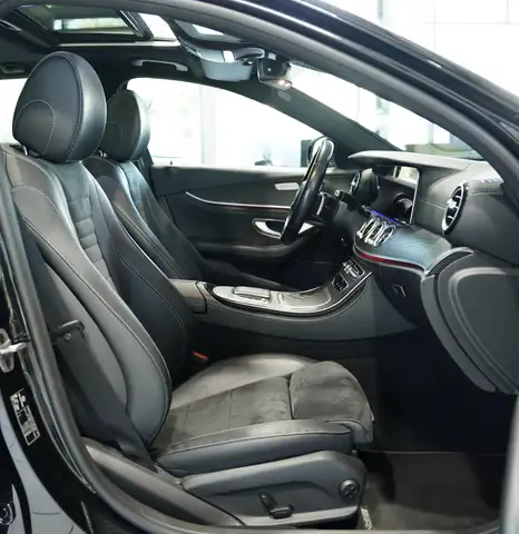 Mercedes-Benz 300 view 15