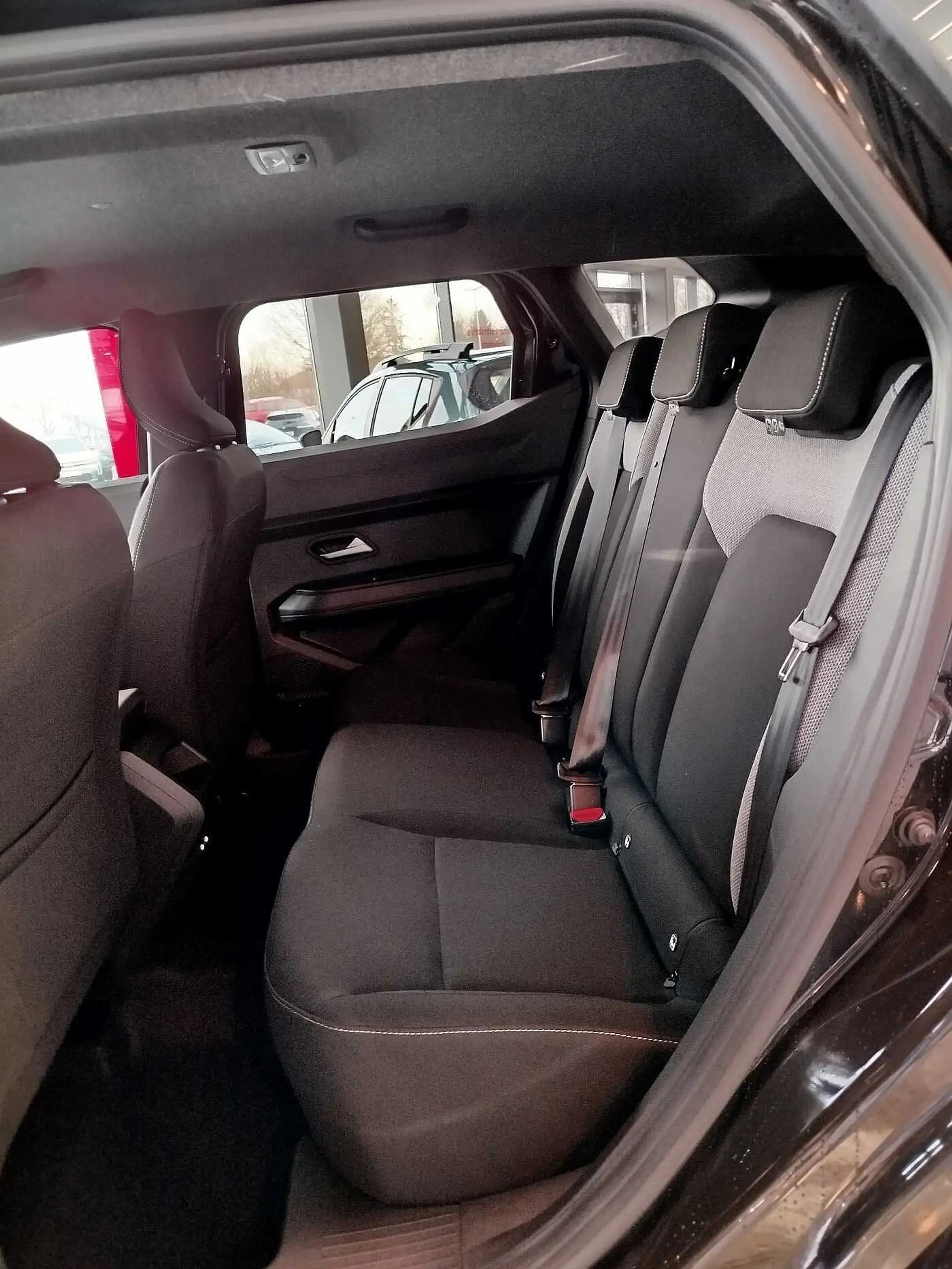Dacia Duster Journey mild Hybrid 140 AHK/Winter+Paket — photo 11
