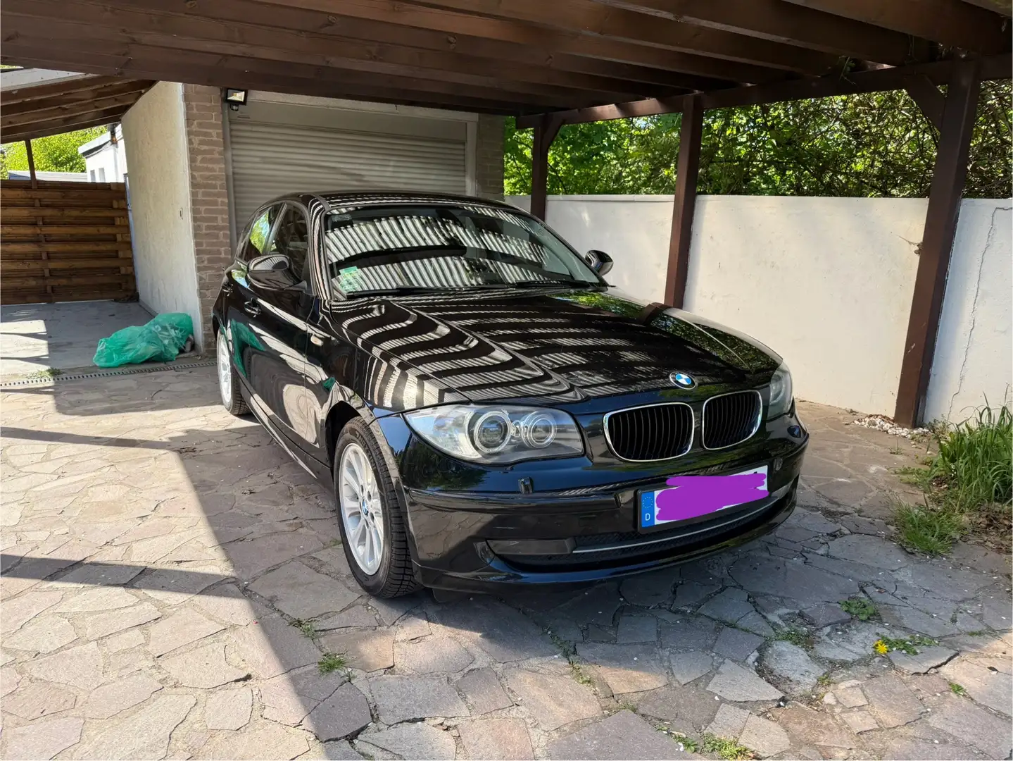 BMW 118 118d Noir - 1