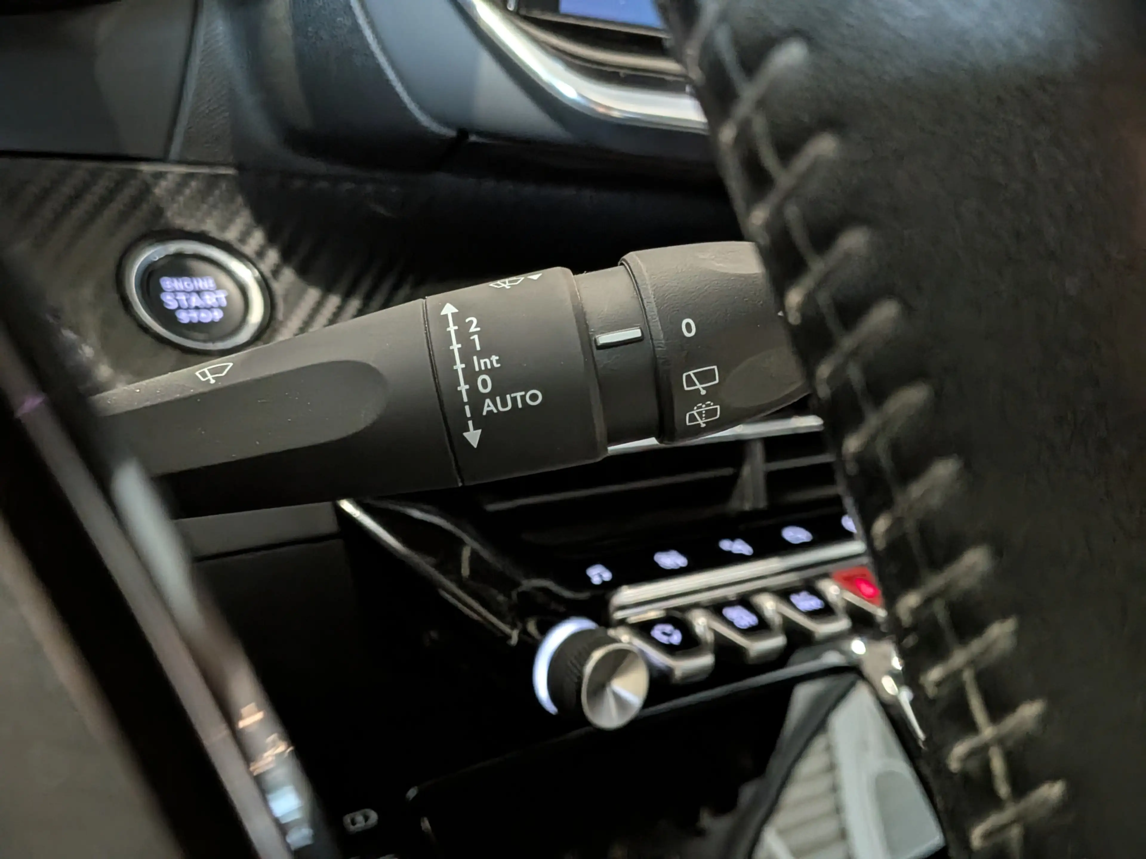Peugeot 2008 1.2 PureTech Allure Carplay, Cruise Control, Verke — photo 15