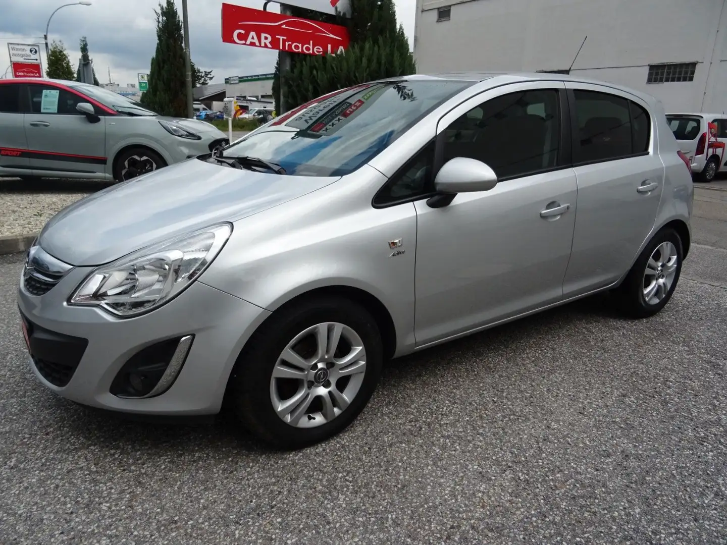 Opel Corsa D Active 1.4i/101PS/ Silber - 1
