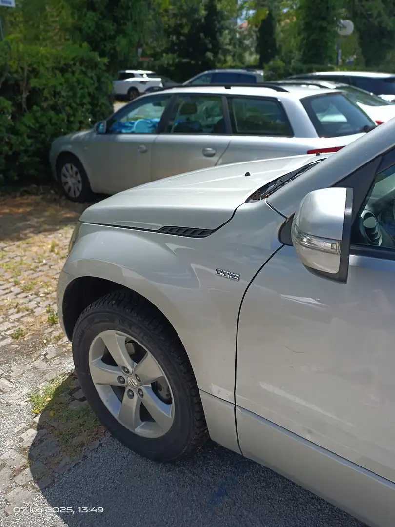 Suzuki Grand Vitara 1.9 ddis executive 5p - 2