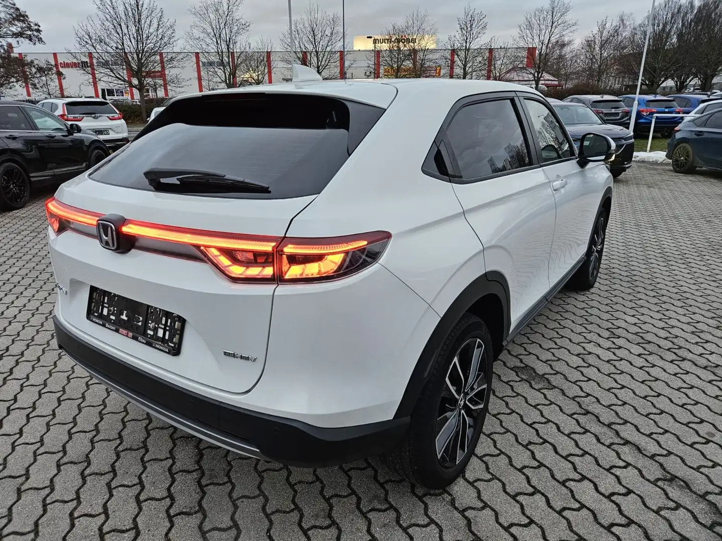 Honda HR-V 1,5 Elegance Weiß - 2