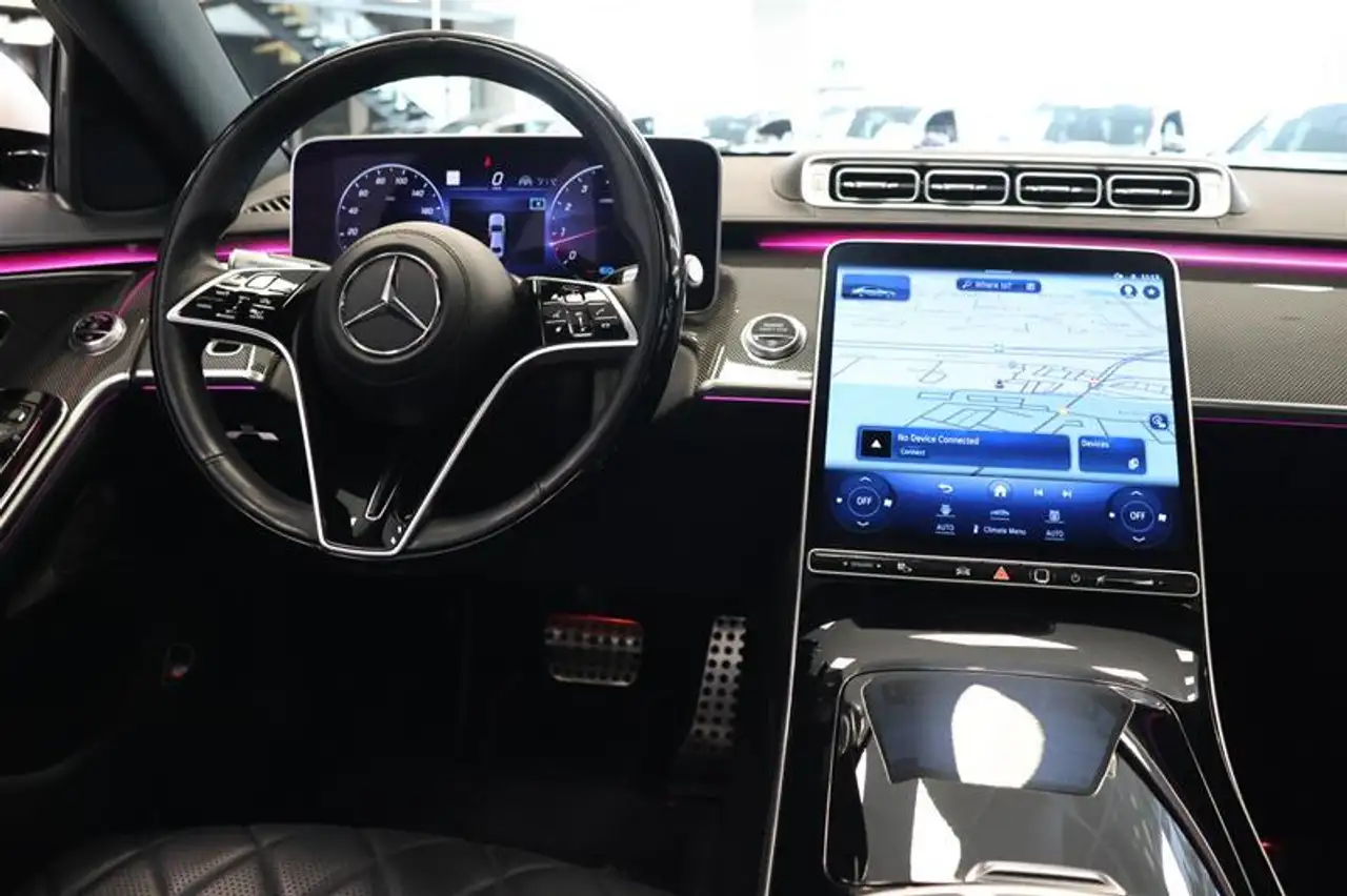 Mercedes-Benz S-Class снимка Mercedes-Benz S-Class