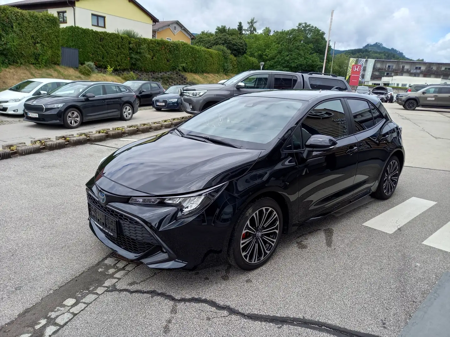 Toyota Corolla 1,8 Hybrid Active Drive Zwart - 1