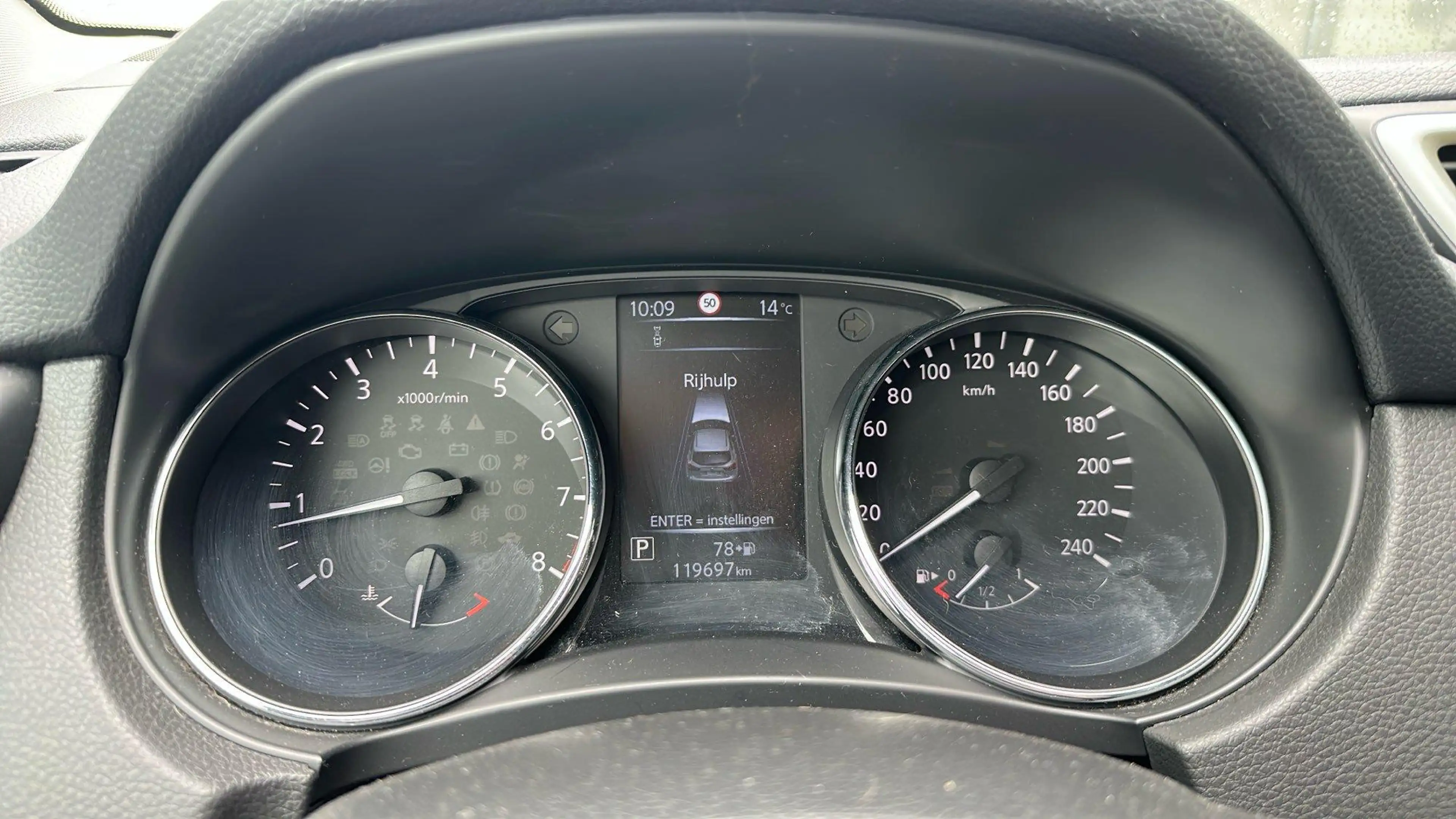 Nissan Qashqai 1.2 N-Connecta / Automaat / Navi / Camera — photo 6