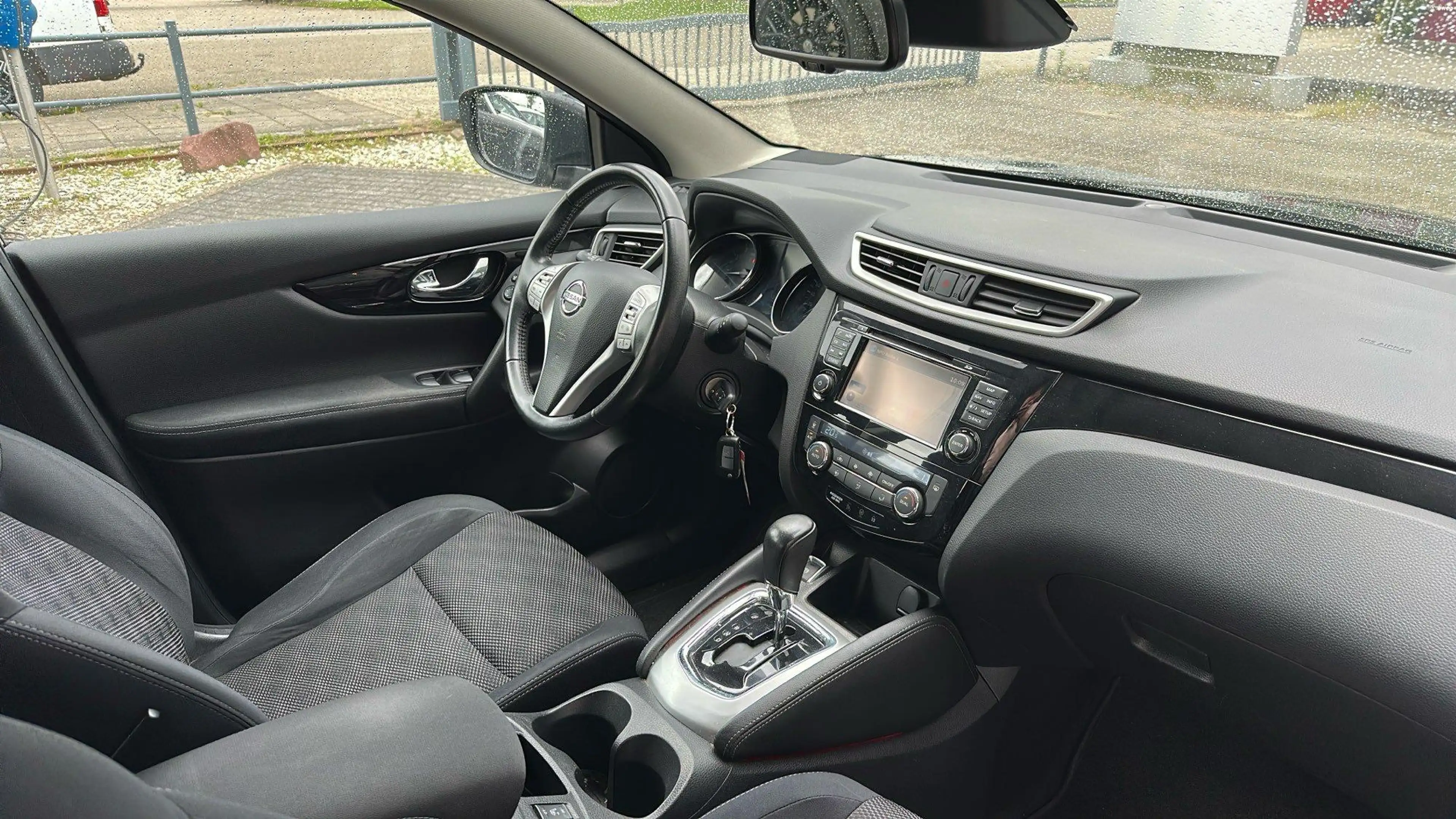 Nissan Qashqai 1.2 N-Connecta / Automaat / Navi / Camera — photo 7