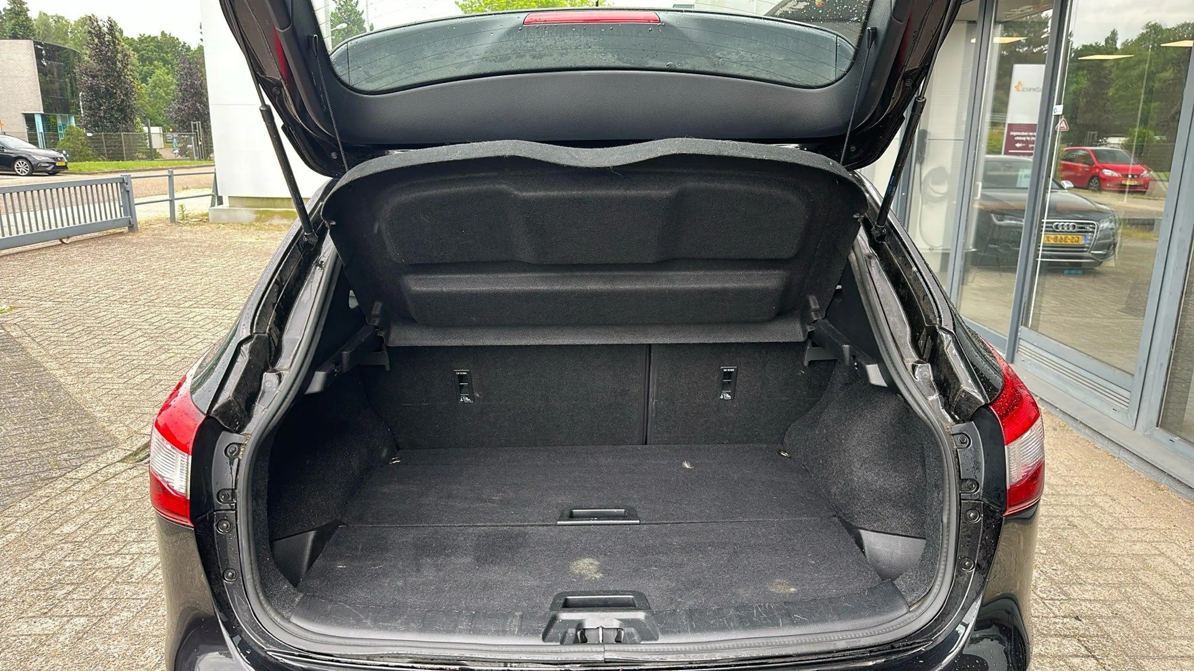 Nissan Qashqai 1.2 N-Connecta / Automaat / Navi / Camera — photo 10
