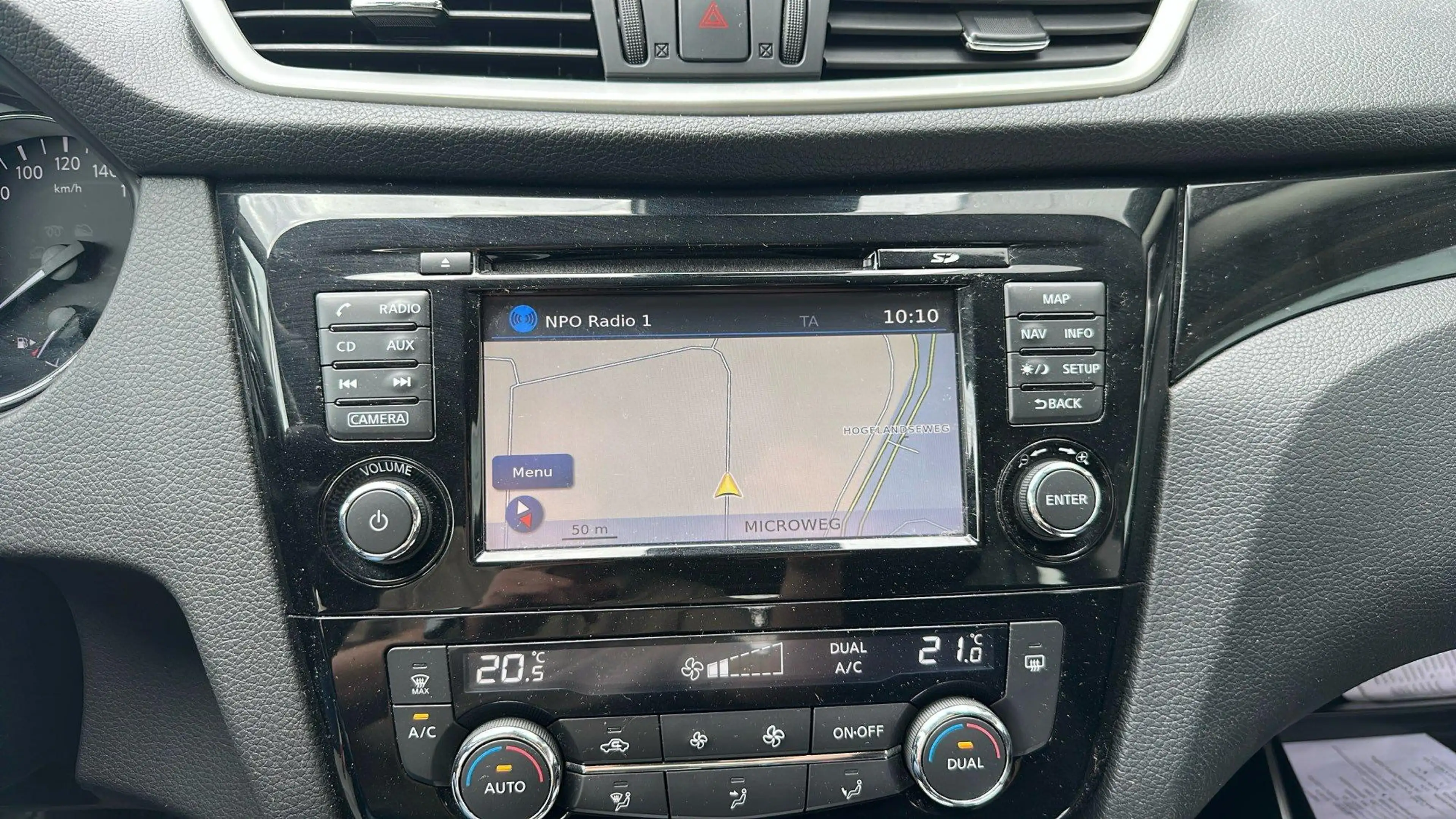 Nissan Qashqai 1.2 N-Connecta / Automaat / Navi / Camera — photo 18