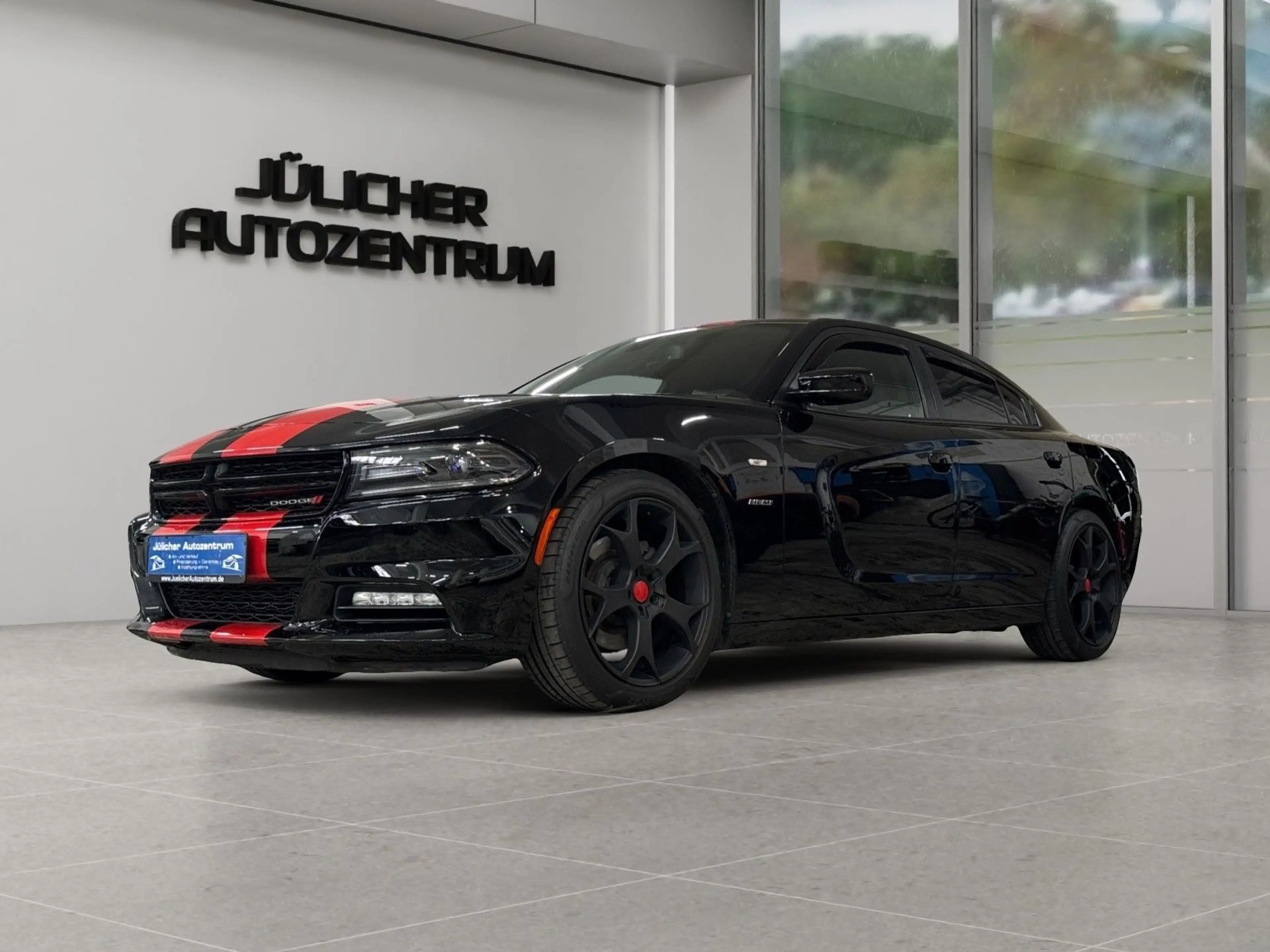 Dodge Charger 5.7 Automatik, Wenig Km, Guter Zustand — photo 4