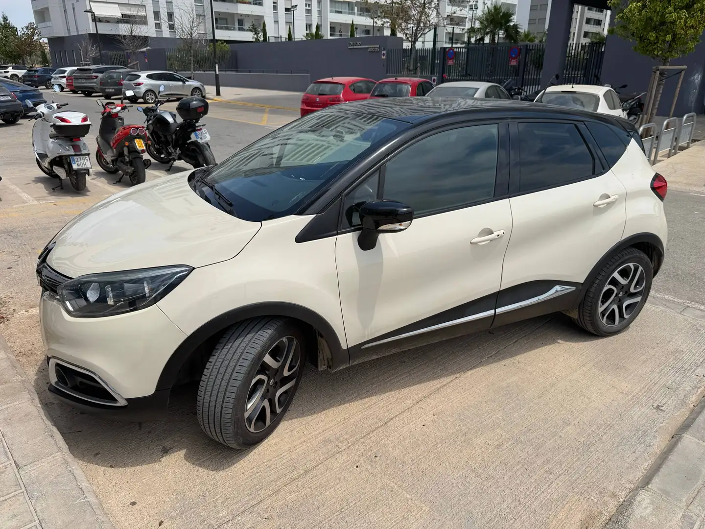 Renault Captur Captur 1.5dCi eco2 Energy Intens 90 Intens Beige - 2