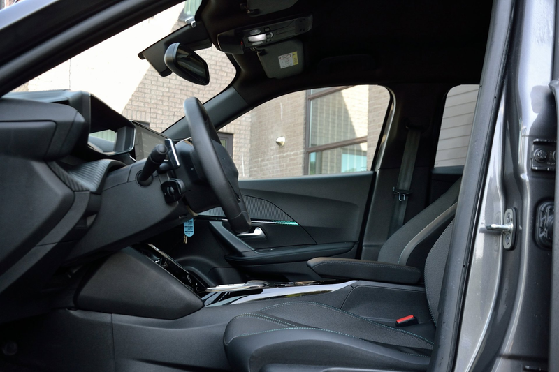 Peugeot 2008 1.2 PureTech Allure Pack 130PK Automaat | Navigati — photo 6
