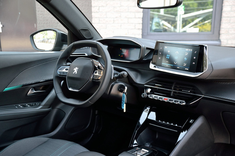 Peugeot 2008 1.2 PureTech Allure Pack 130PK Automaat | Navigati — photo 9