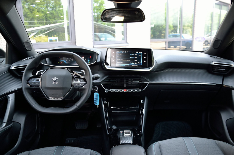 Peugeot 2008 1.2 PureTech Allure Pack 130PK Automaat | Navigati — photo 7