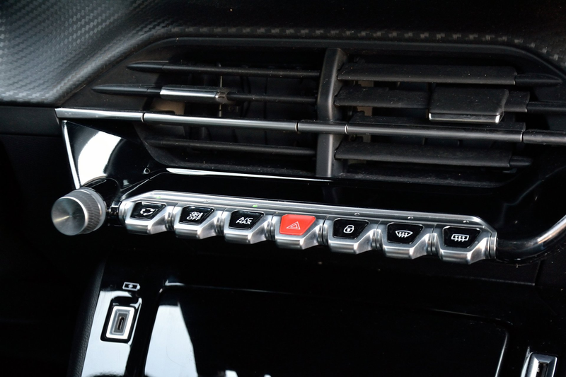 Peugeot 2008 1.2 PureTech Allure Pack 130PK Automaat | Navigati — photo 12
