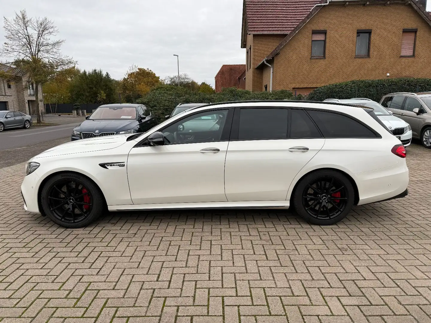 Mercedes-Benz E 63 AMG S, Pano, 360°, ACC, Standh., Burmester Weiß - 2