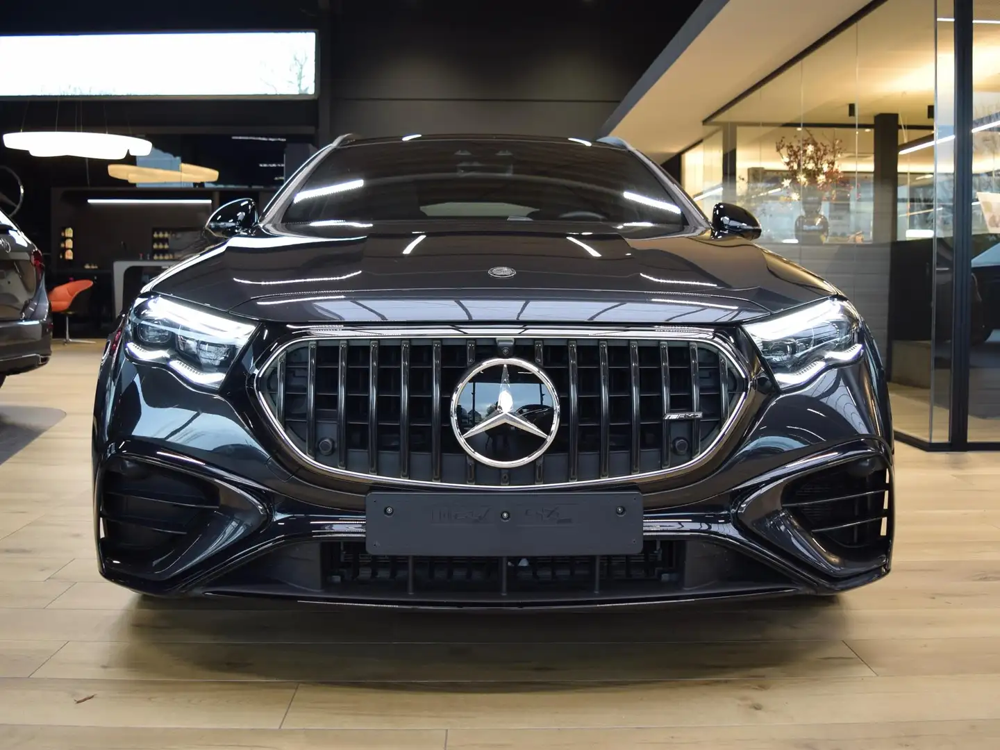 Mercedes-Benz E 53 AMG AMG E 53 T HYBRID 4Matic+ AMG SPEEDSHIFT TCT 9G Grijs - 2