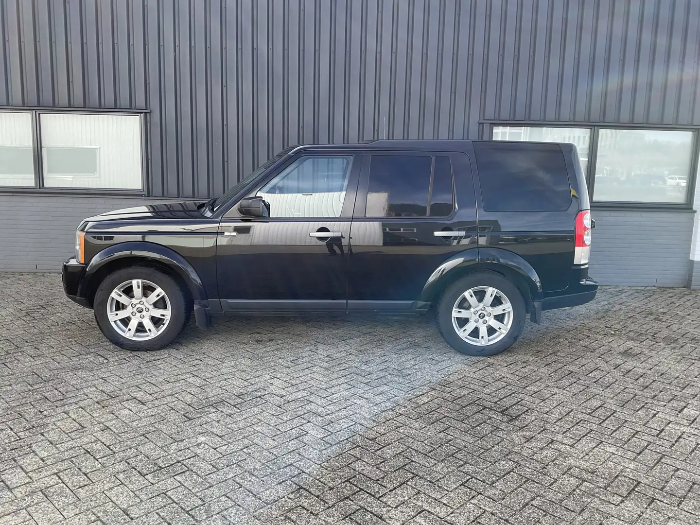 Land Rover Discovery 2.7 TdV6 HSE Grijs kenteken Schwarz - 2