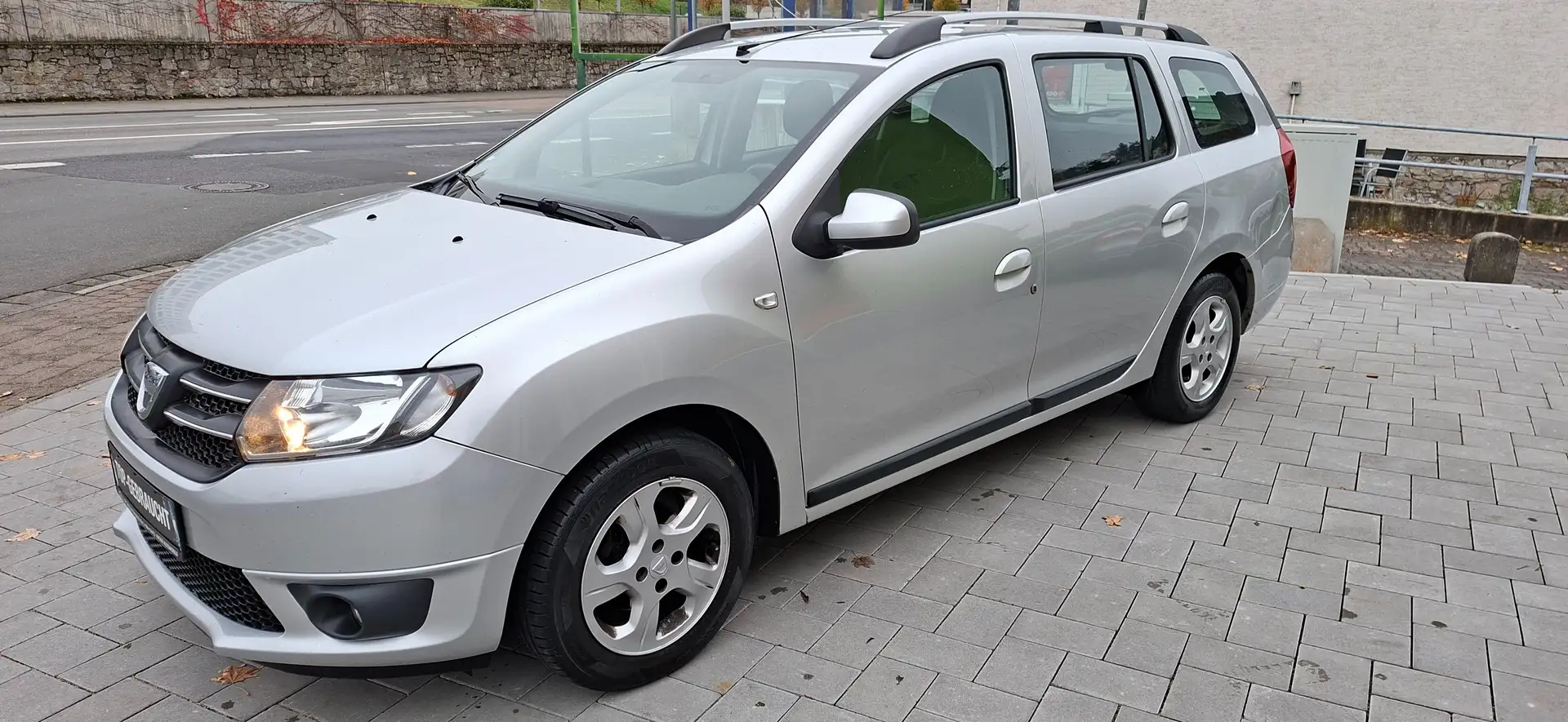 Dacia Logan Prestige 1 Hand, AHK , Alus , Navi.... Silber - 2