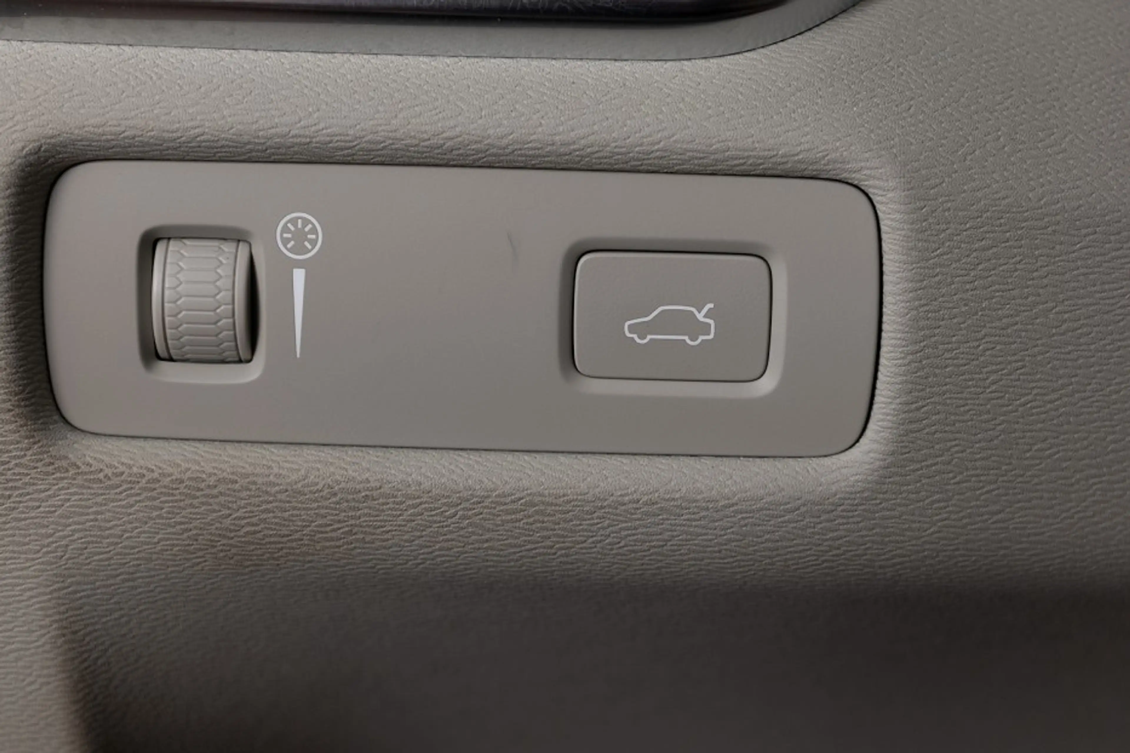 Volvo V60 Cross Country 2.0 T5 AWD Pro | LEDER | harman/kardon — photo 11