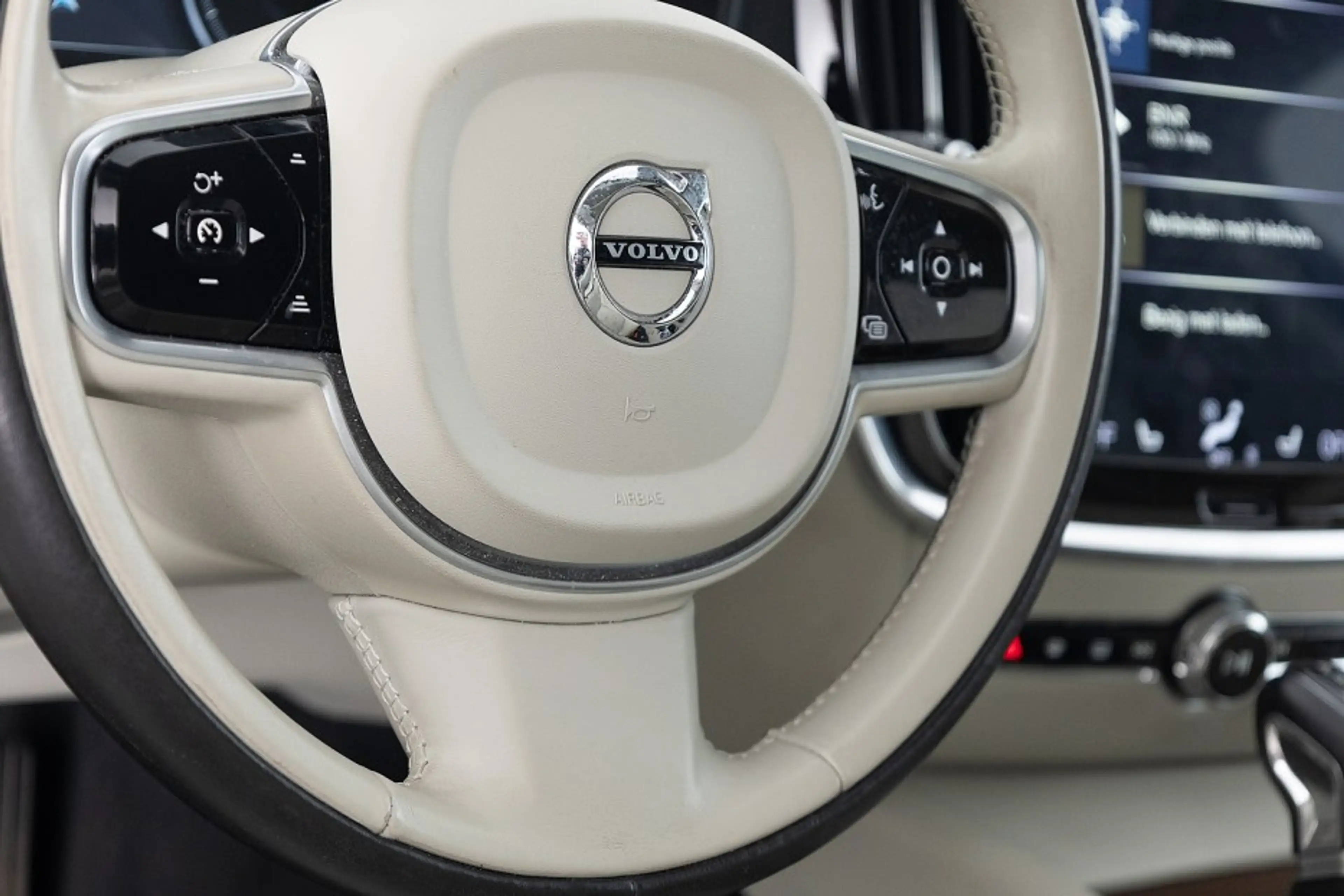 Volvo V60 Cross Country 2.0 T5 AWD Pro | LEDER | harman/kardon — photo 10